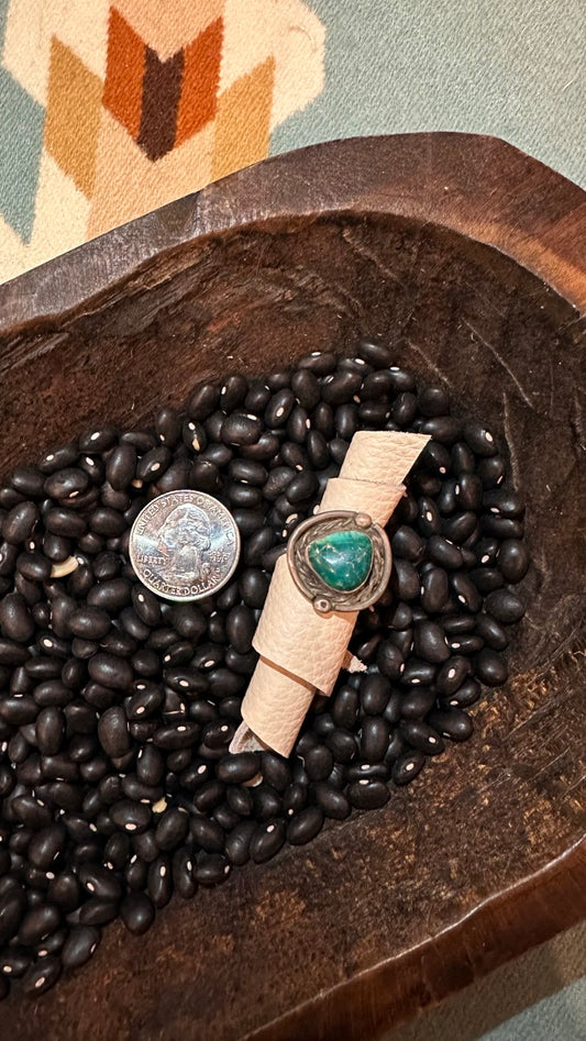 Vintage Single Stone Turquoise Ring