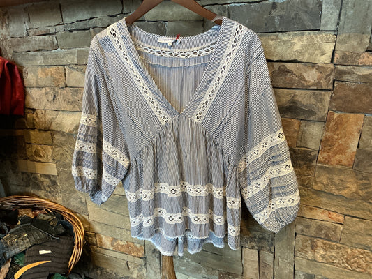 Ferrara Balloon Sleeve Top