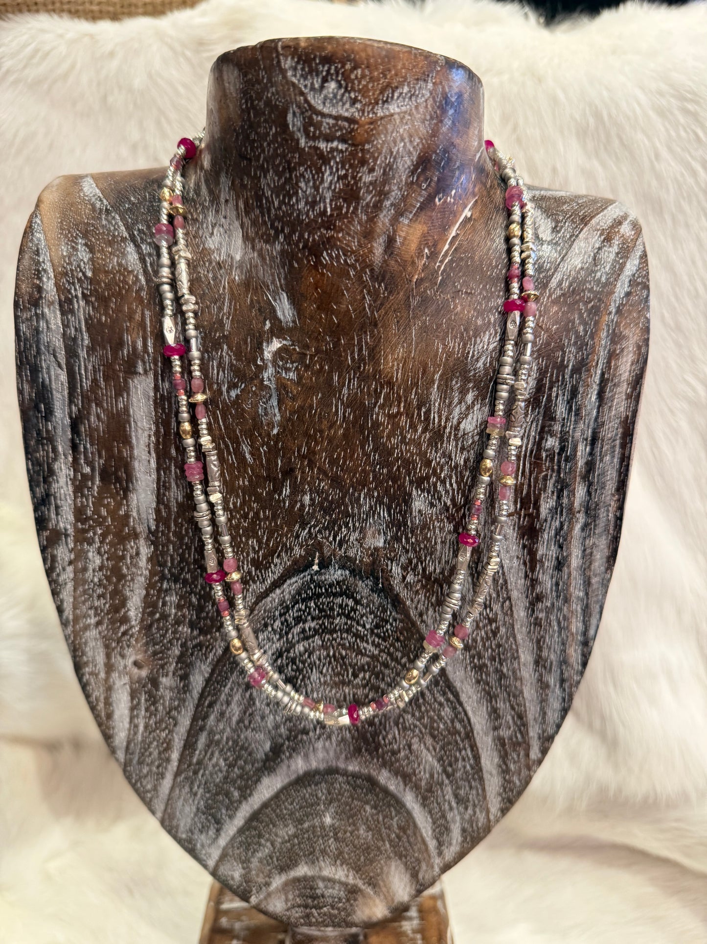 Peyote Bird Pink Accents Necklace