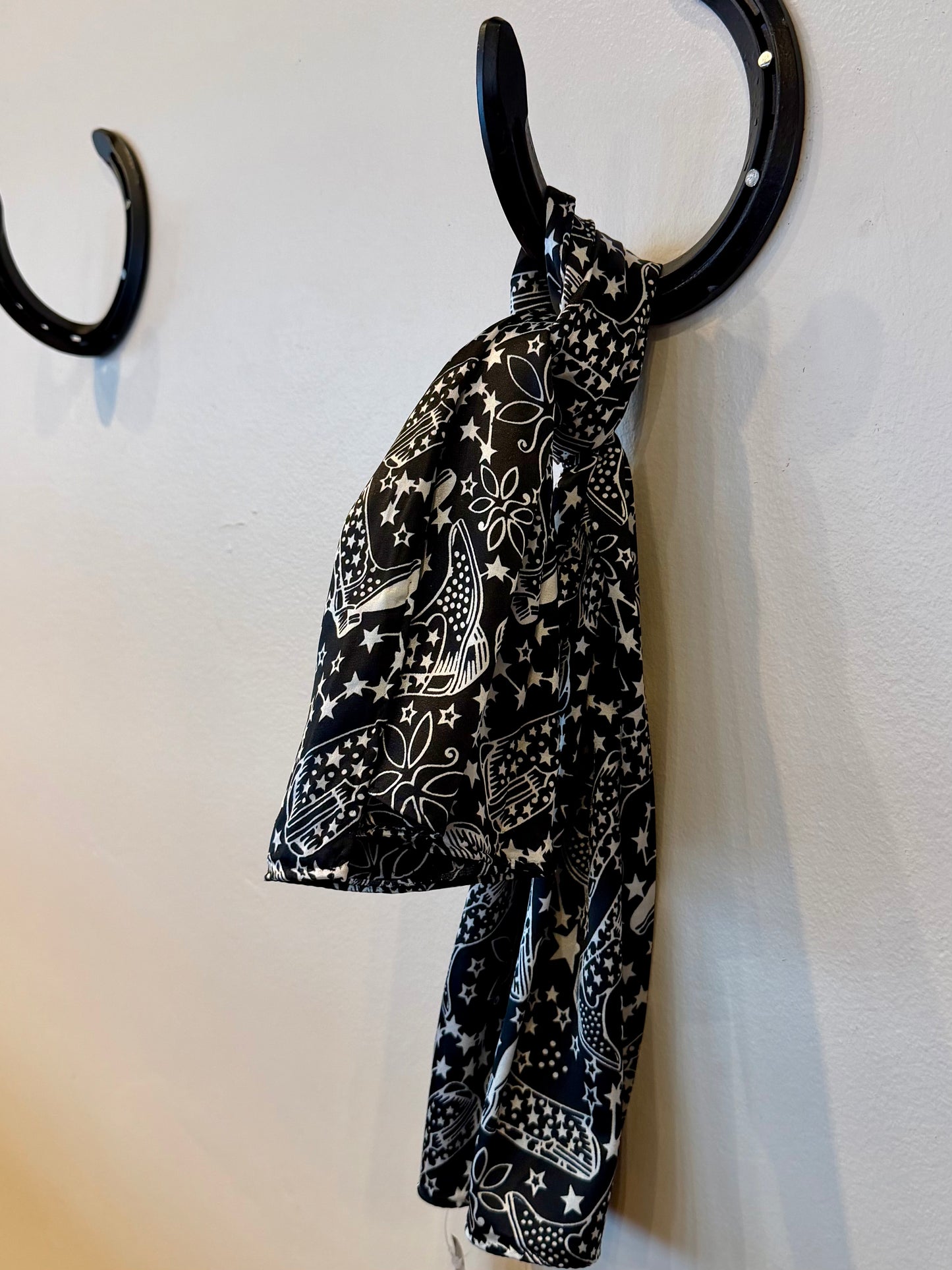 Wild Rag - B&W Boots