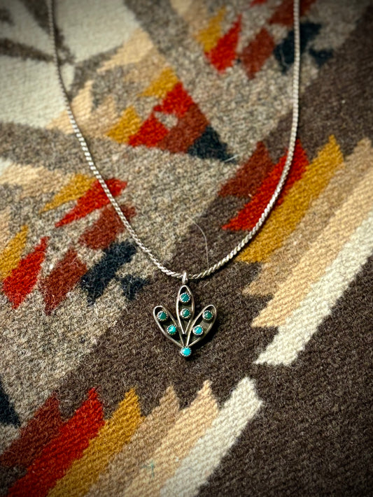 Simple Vintage Turquoise Necklace