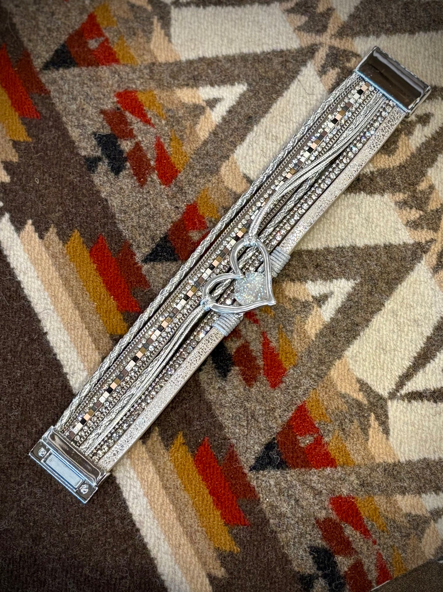 Heart Rhinestone Magnetic Buckle Bracelet