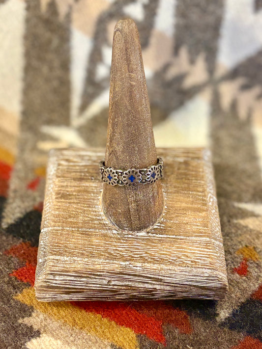 Vintage Southwestern Flower Ring with Lapis Inlay
