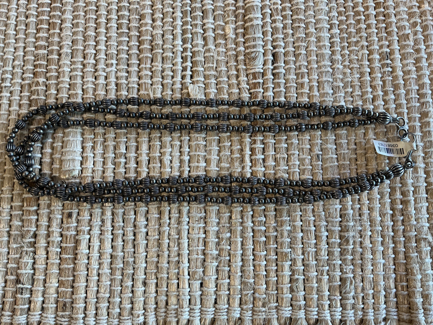 18" 3 Strand Riveted Alternating Silver Pearls