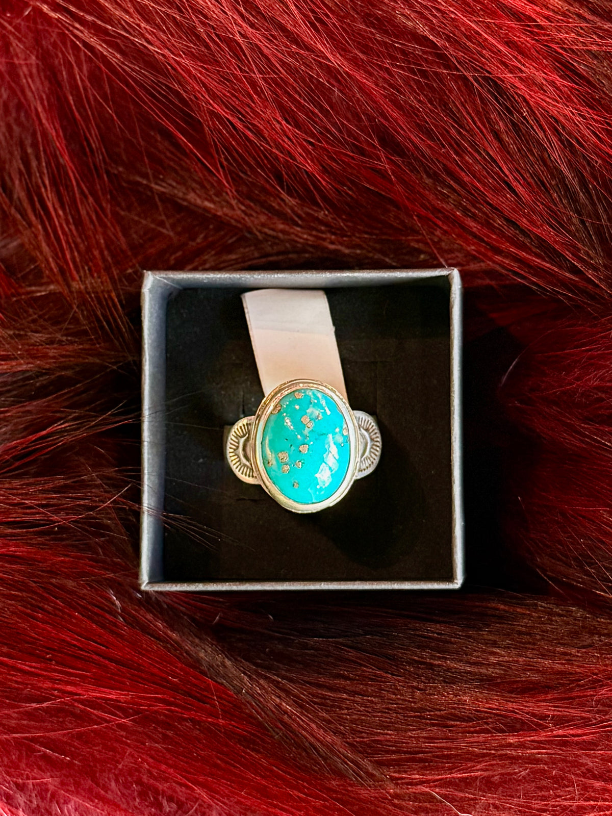 Vintage Navajo Kingman Turquoise Cabochon Ring