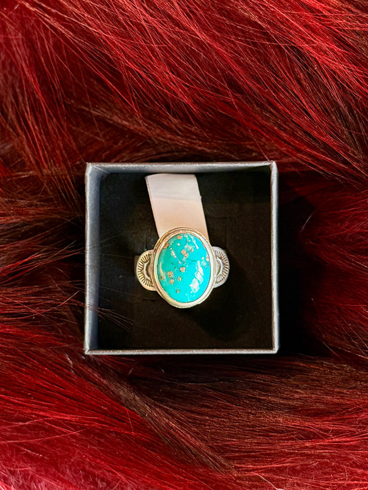 Vintage Navajo Kingman Turquoise Cabochon Ring