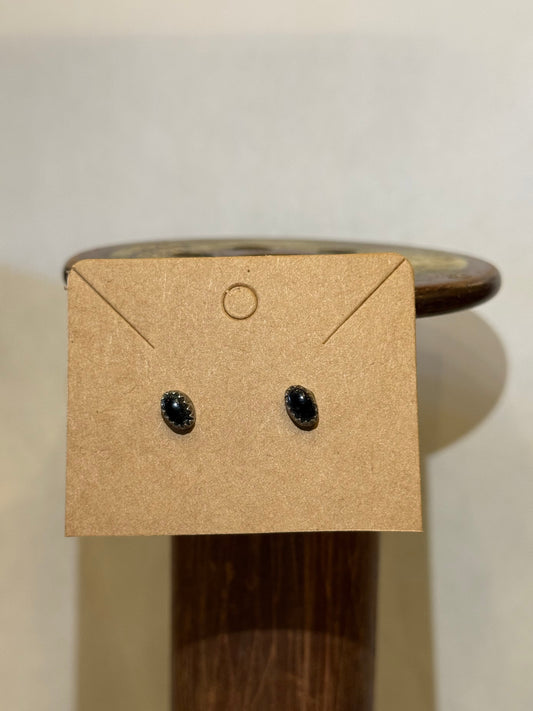 Stud Earrings - HC11