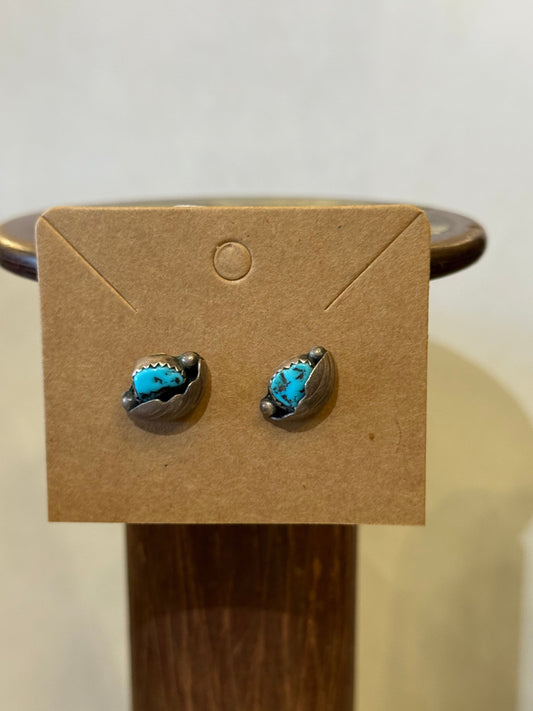 Stud Earrings - HC24