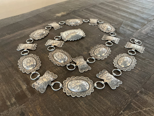 Vintage 1940's 18 Concho Belt