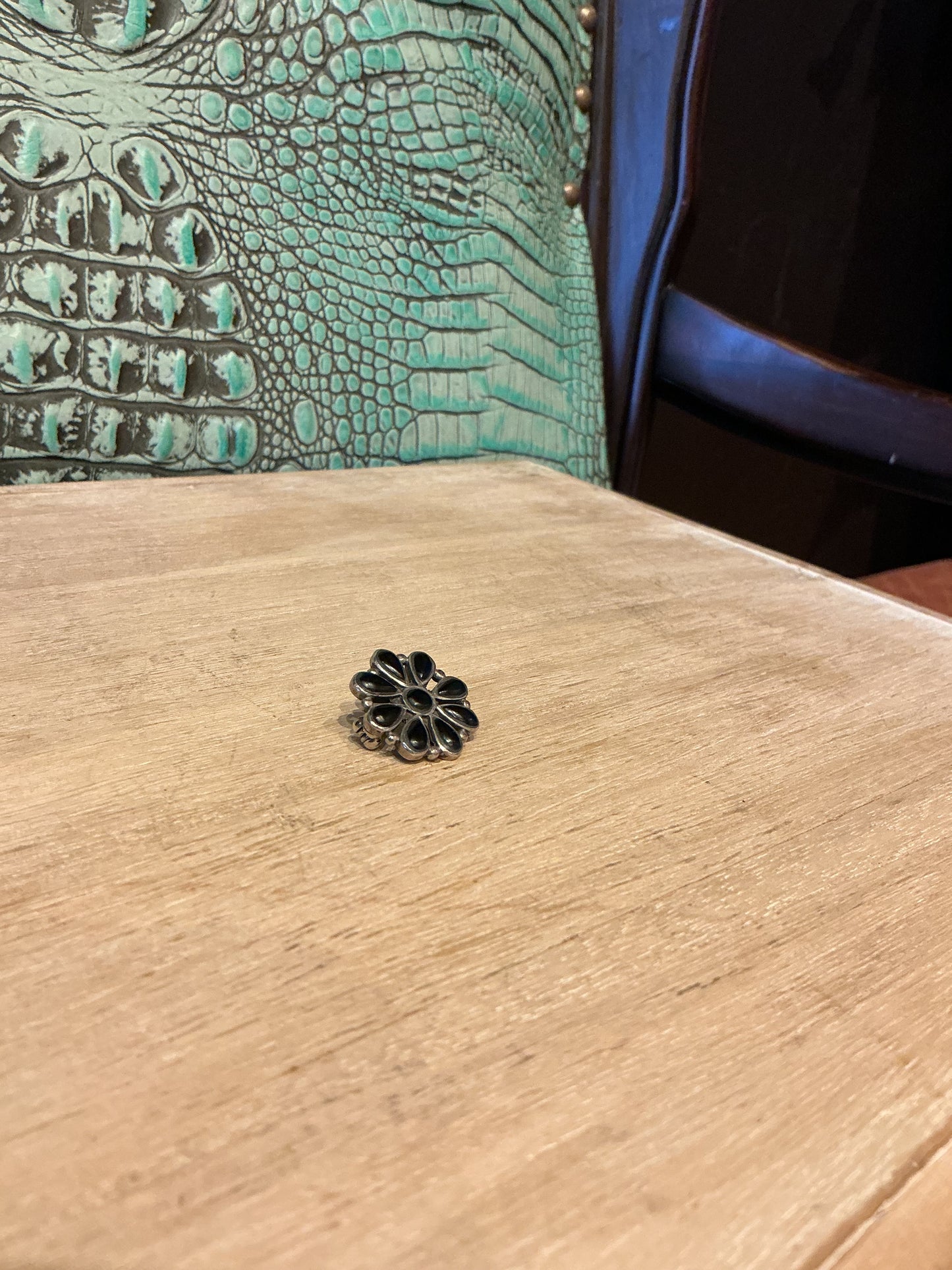 Lapel pin- Black Onyx
