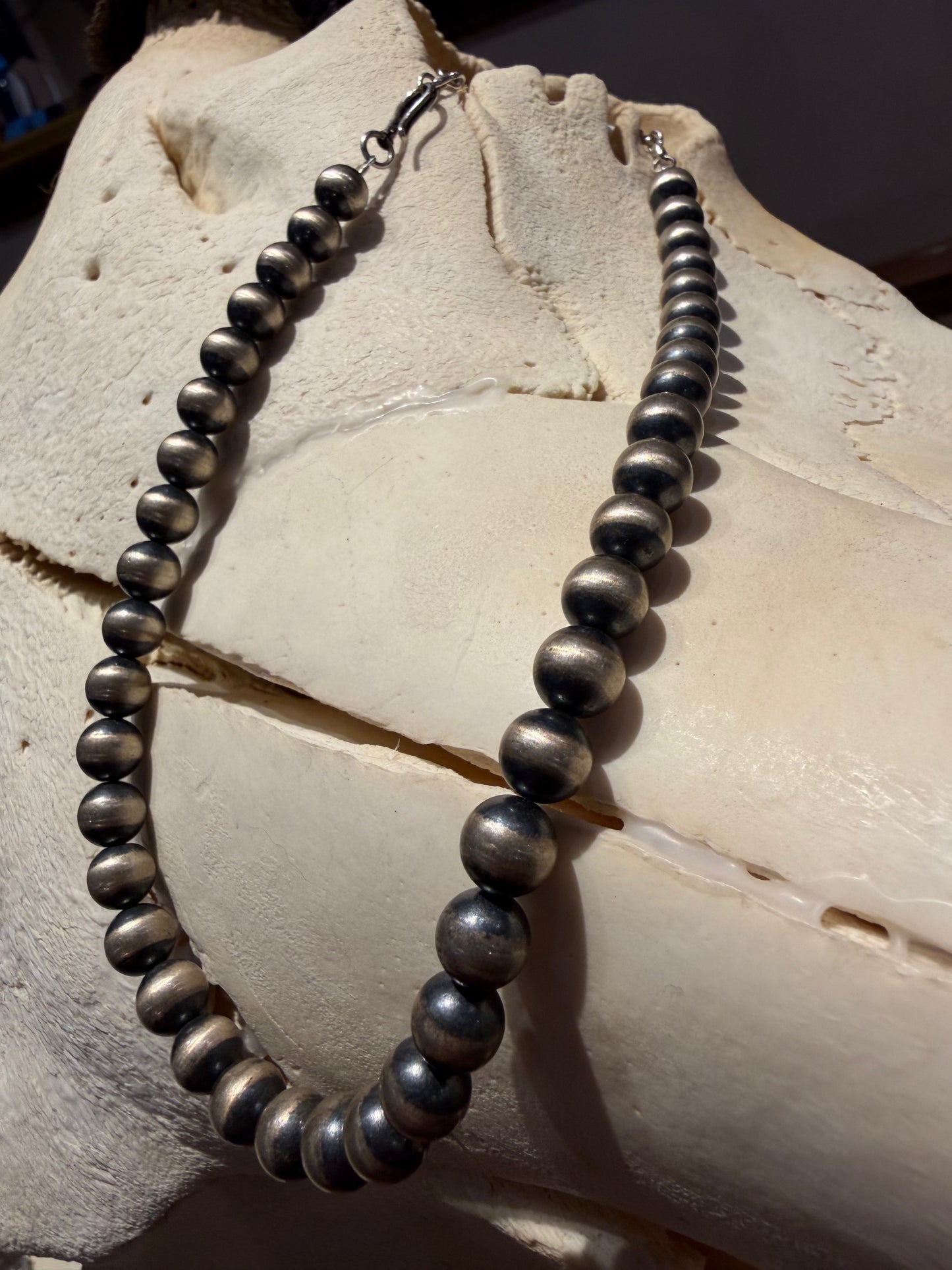 Necklace- Navajo Pearls 15"
