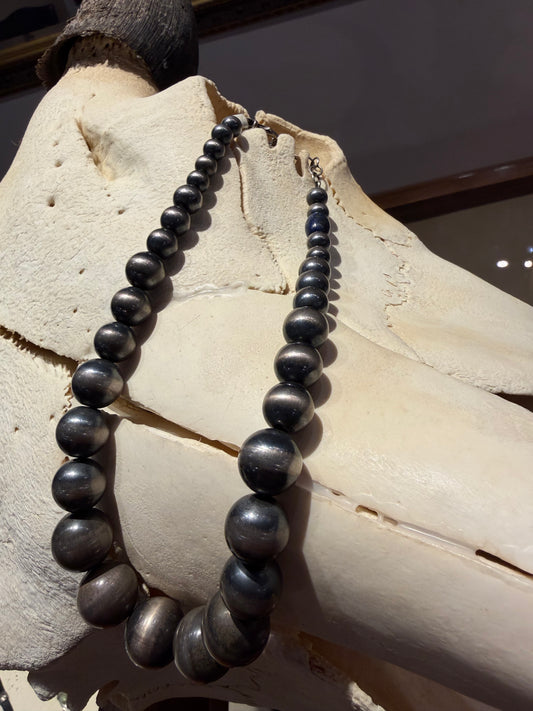 18" Graduated Silver Pearls