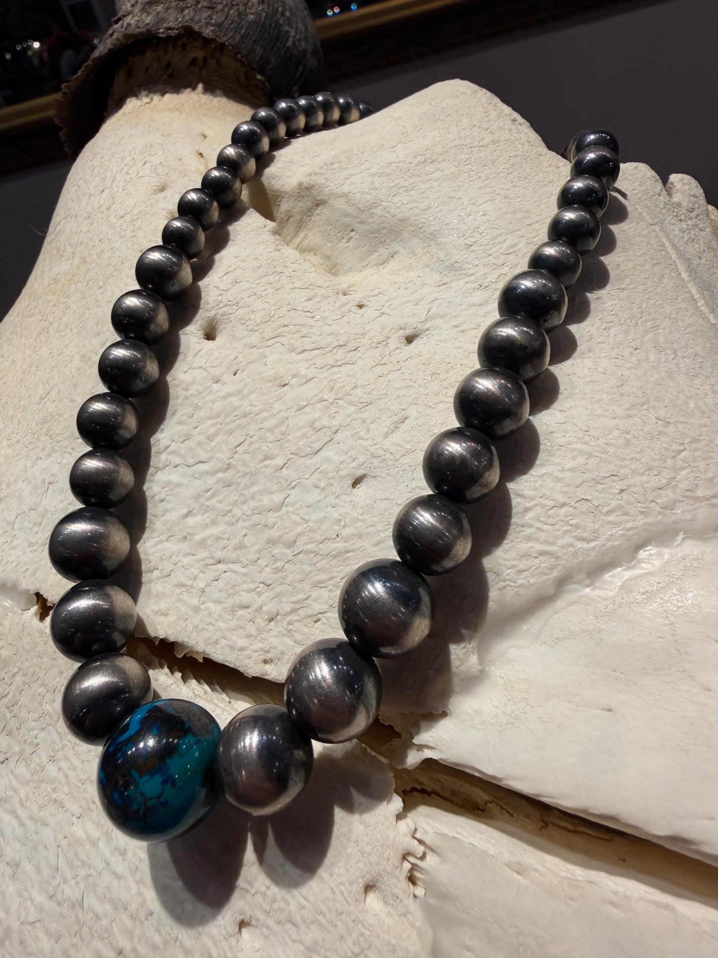16" 9mm - 11mm Graduated Silver Pearls With Turquoise