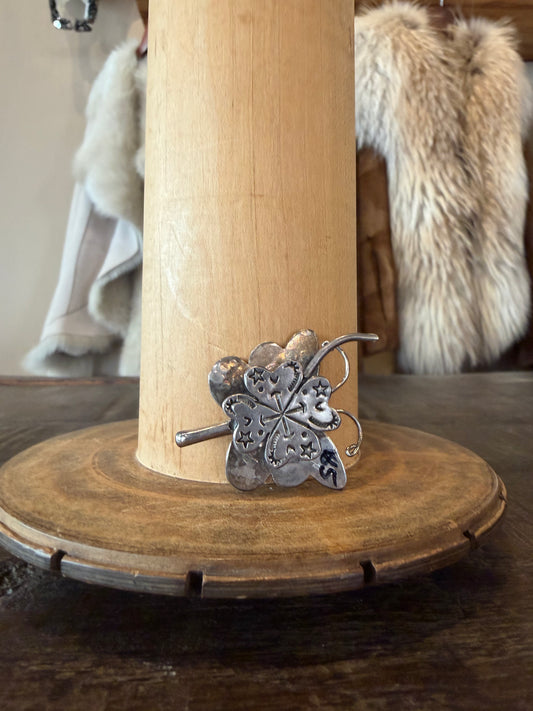 Butterfly/Clover Hat Clip