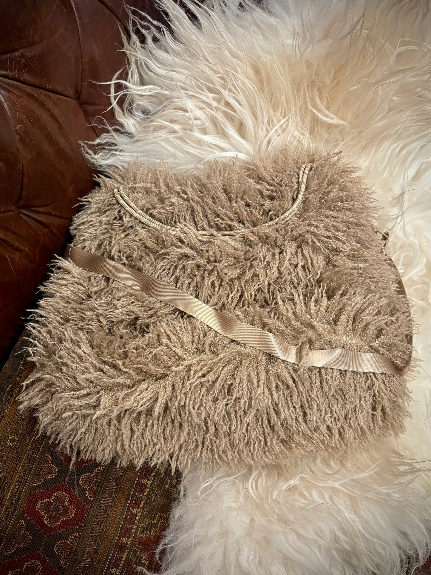 ZHTISAH Fluffy Crossbody Bag