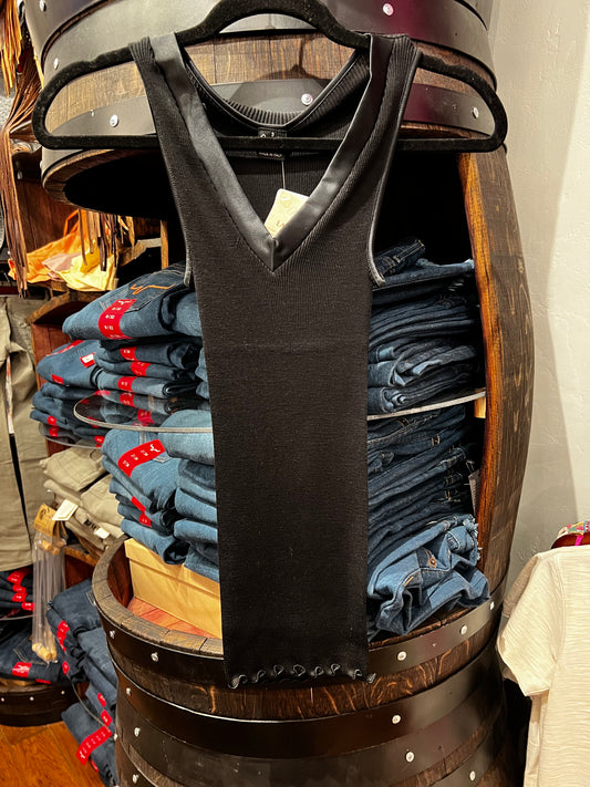 Oscalito - Elegance V-Neck Tank Top - Black