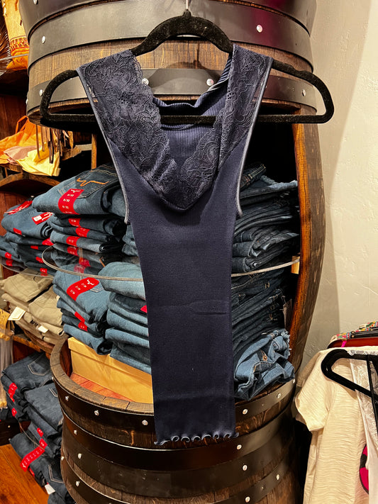 Oscalito - Wide Lace V Neck - Navy