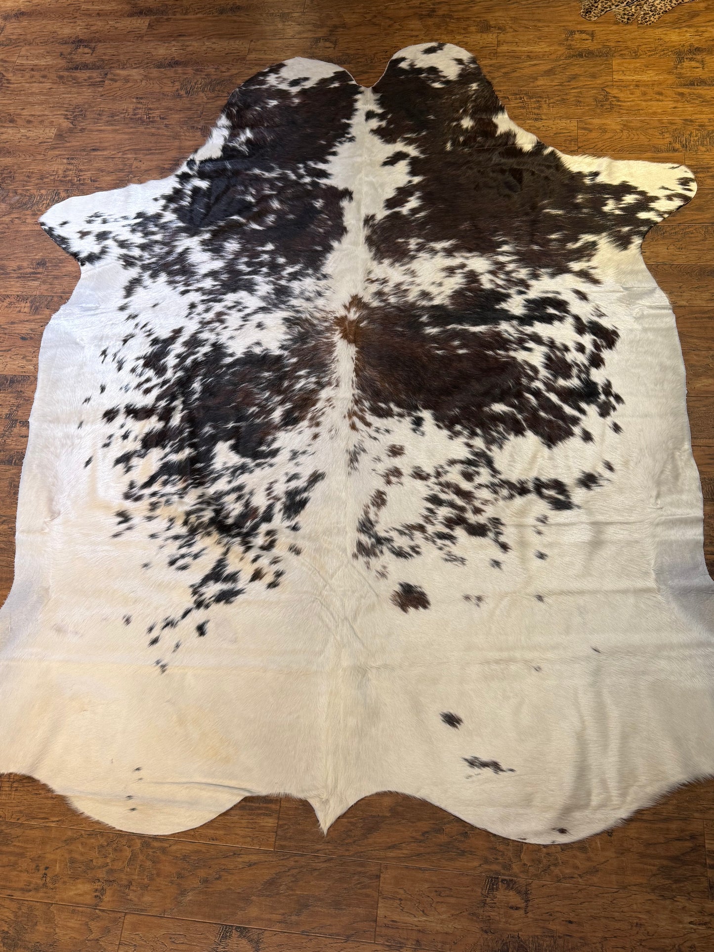 Hide White w/ Brown Speckle